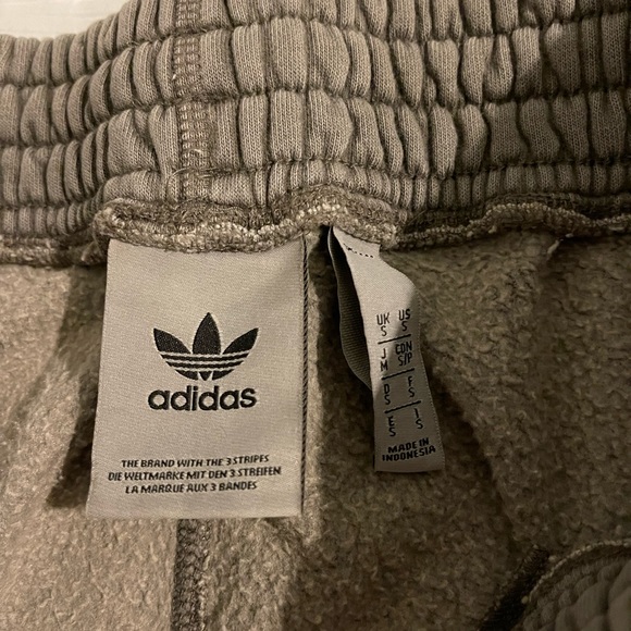 Adidas Sweatpants - Picture 3 of 4